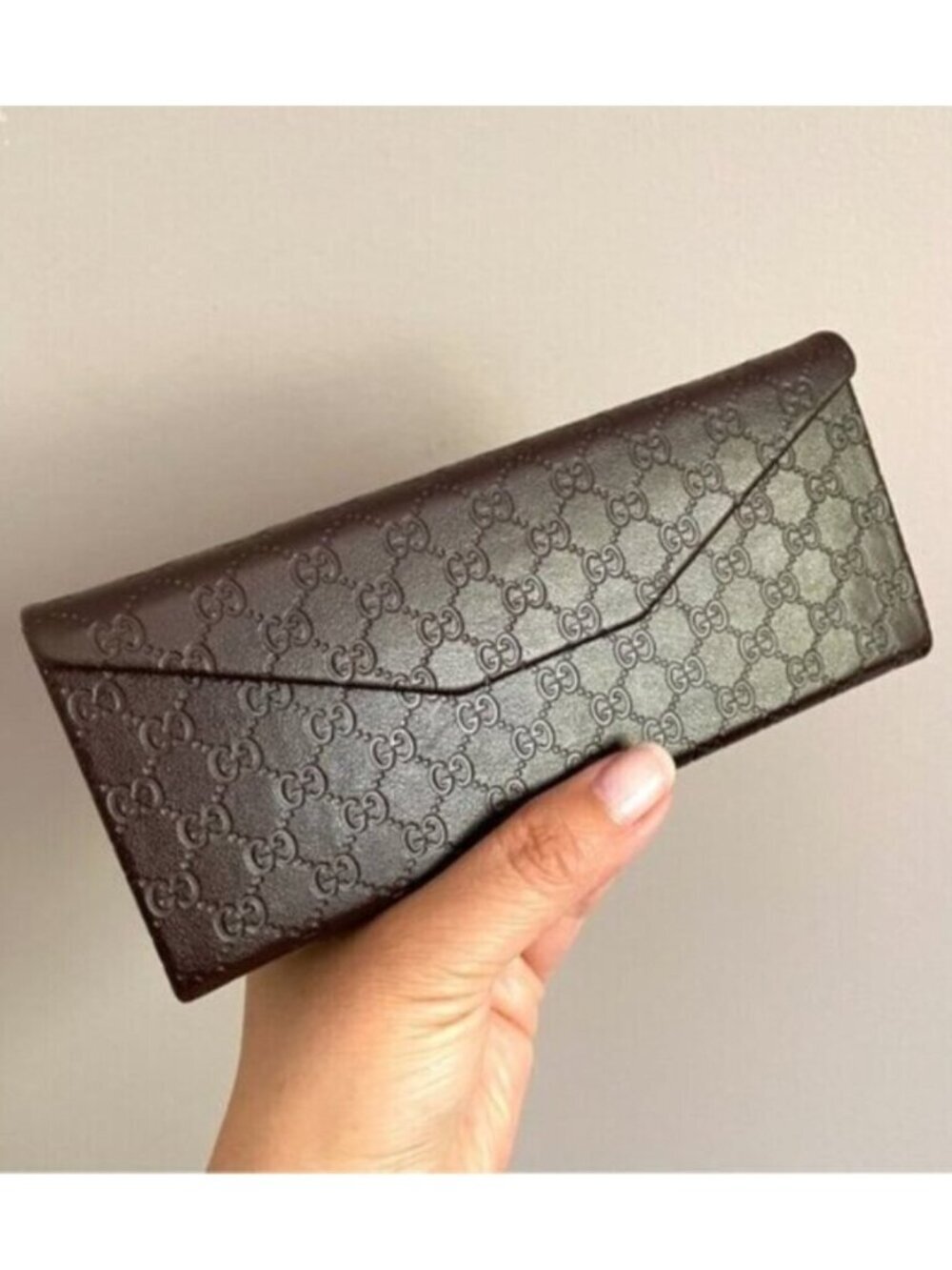 Gucci Brown GG Monogram Triangular Glasses Hard Case - Unisex  🇮🇹